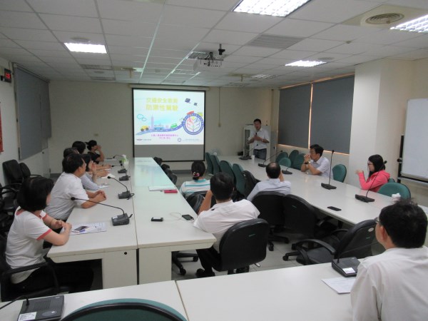 image001.jpg 講師上課情形 ( 一 )