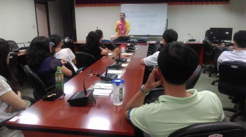 參訓人員聚精會神上課情形