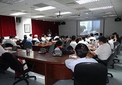 與會人員聽講情形